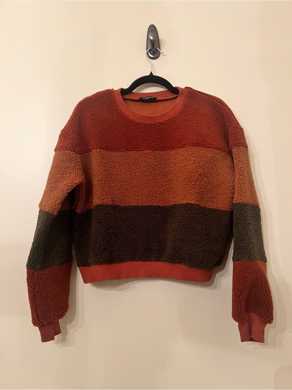 Storia Striped Sherpa Crewneck Sweatshirt